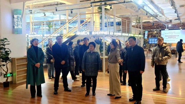 2025年12月30日，民进兰州市委会青年工作委员会在数字经济青年创新工场组织开展“凝心铸魂聚力发展”民主党派分享活动。活动特邀市委统战部分管负责同志、各民主党派市委会有关负责同志参加，民进兰州市委会